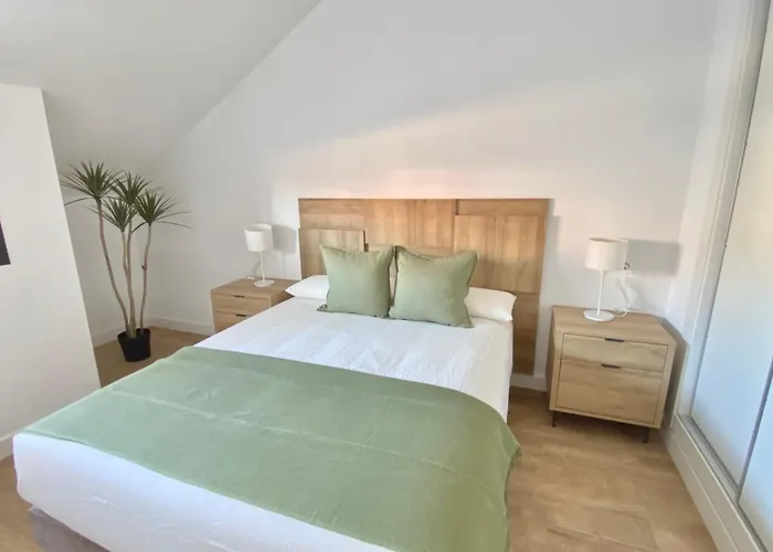 Luxury Penthouse With Pool Near 3*