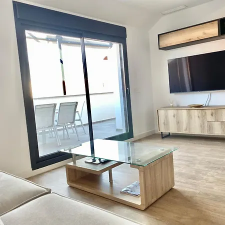 Luxury Penthouse With Pool Near 아파트호텔 3*