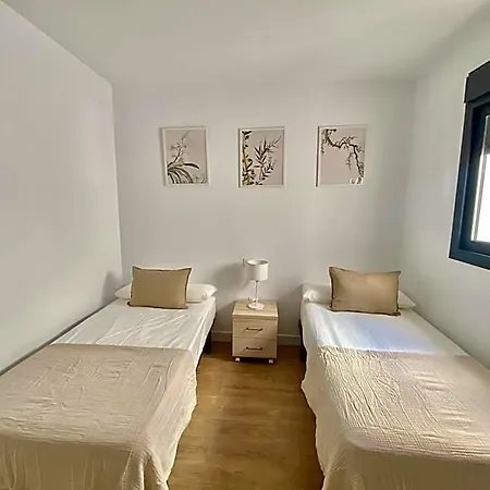 Luxury Penthouse With Pool Near * 푸엔히롤라