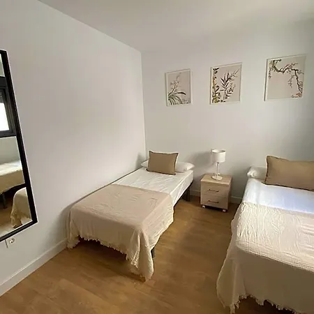 Luxury Penthouse With Pool Near 아파트