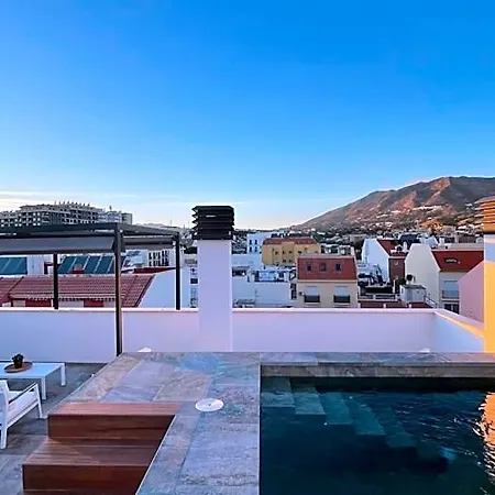 Luxury Penthouse With Pool Near 아파트 푸엔히롤라