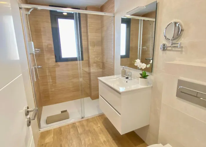 Luxury Penthouse With Pool Near Aparthotel 3*