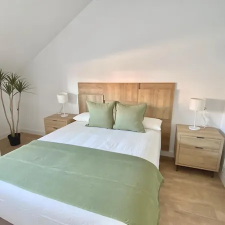 Luxury Penthouse With Pool Near 3*